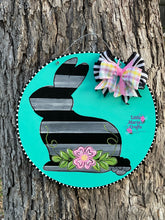 Load image into Gallery viewer, Easter Bunny floral round door hanger
