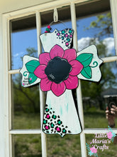 Load image into Gallery viewer, Floral Cross door hanger
