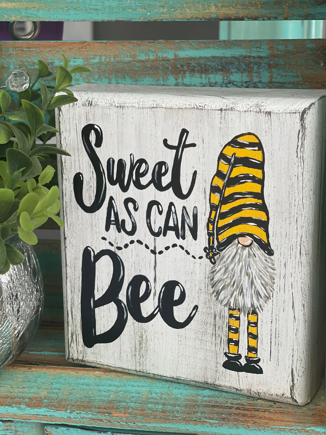 Shelf Sitter-Sweet as can Bee Gnome