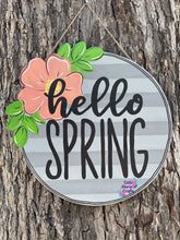 Load image into Gallery viewer, Floral Round Spring Door Hanger
